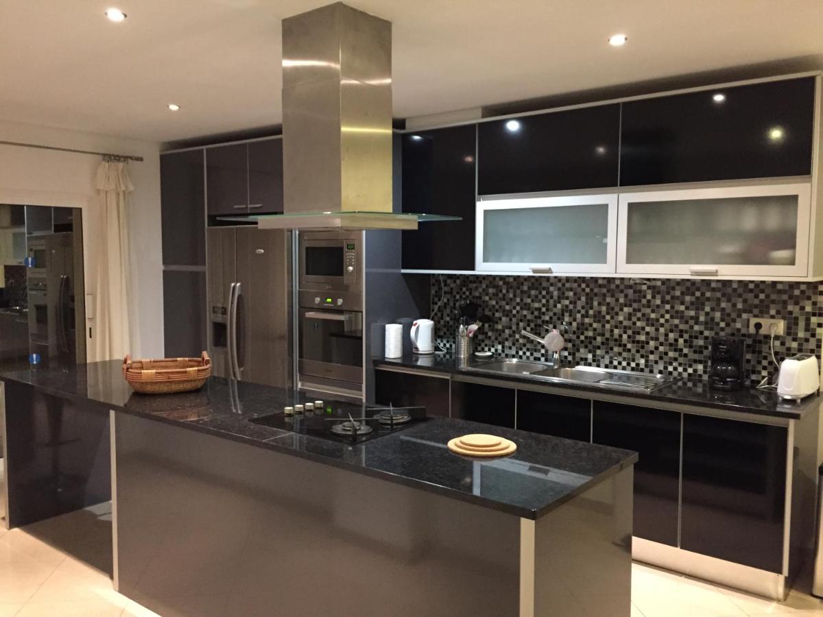 Full Private 300Sqm Villa Jacuzzi Heated Pool Ideal & Quiet Location 알부페이라 외부 사진