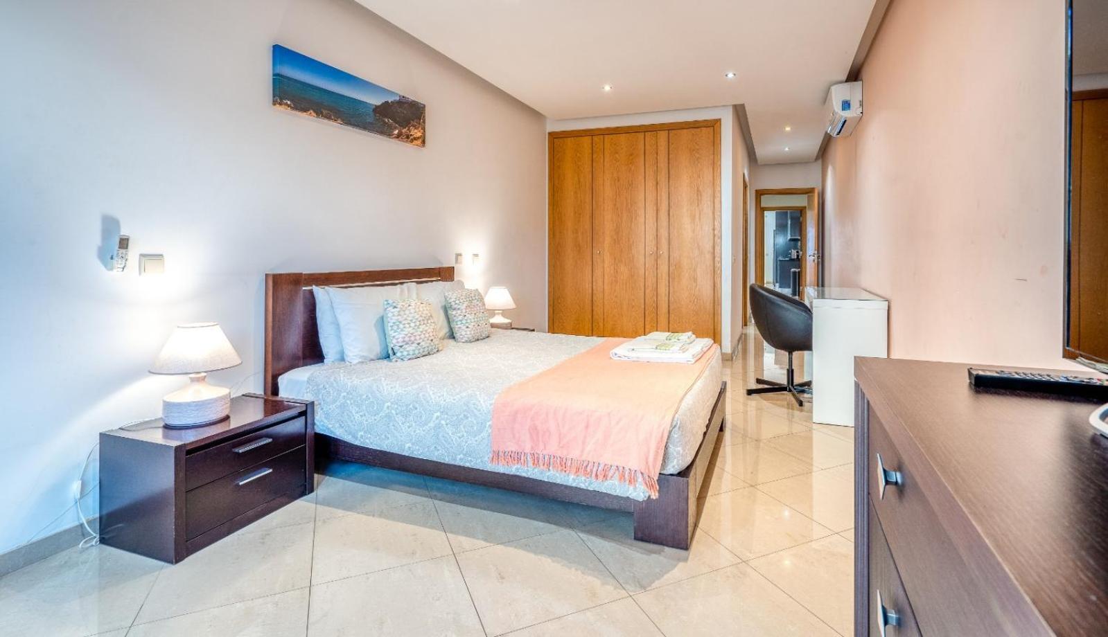 Full Private 300Sqm Villa Jacuzzi Heated Pool Ideal & Quiet Location 알부페이라 외부 사진